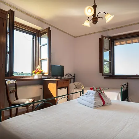 Agroturismo Assisi La Rocca *