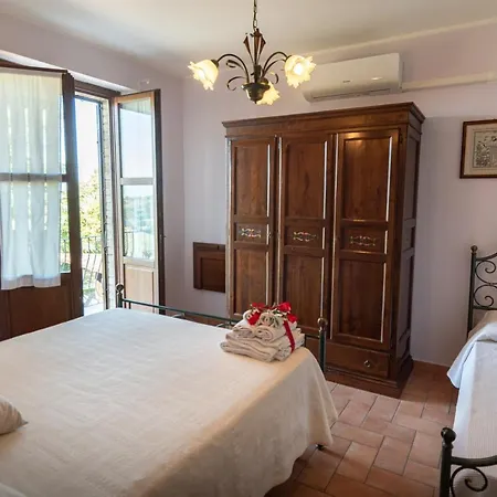 Assisi La Rocca Agroturismo *