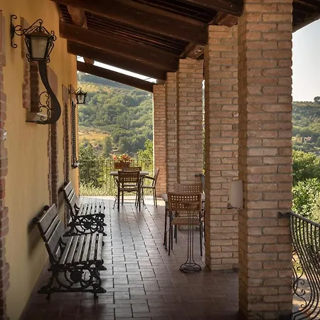 Assisi La Rocca Agroturismo *